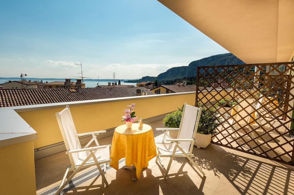 Sky Pool Hotel Sole Garda Garda  Exterior photo