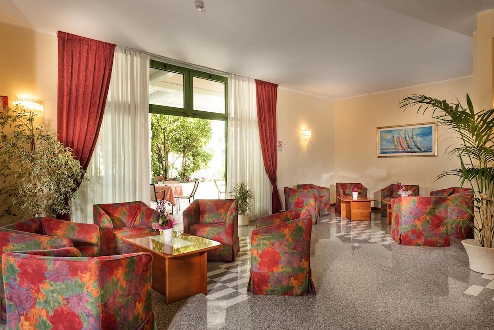 Sky Pool Hotel Sole Garda Garda  Exterior photo