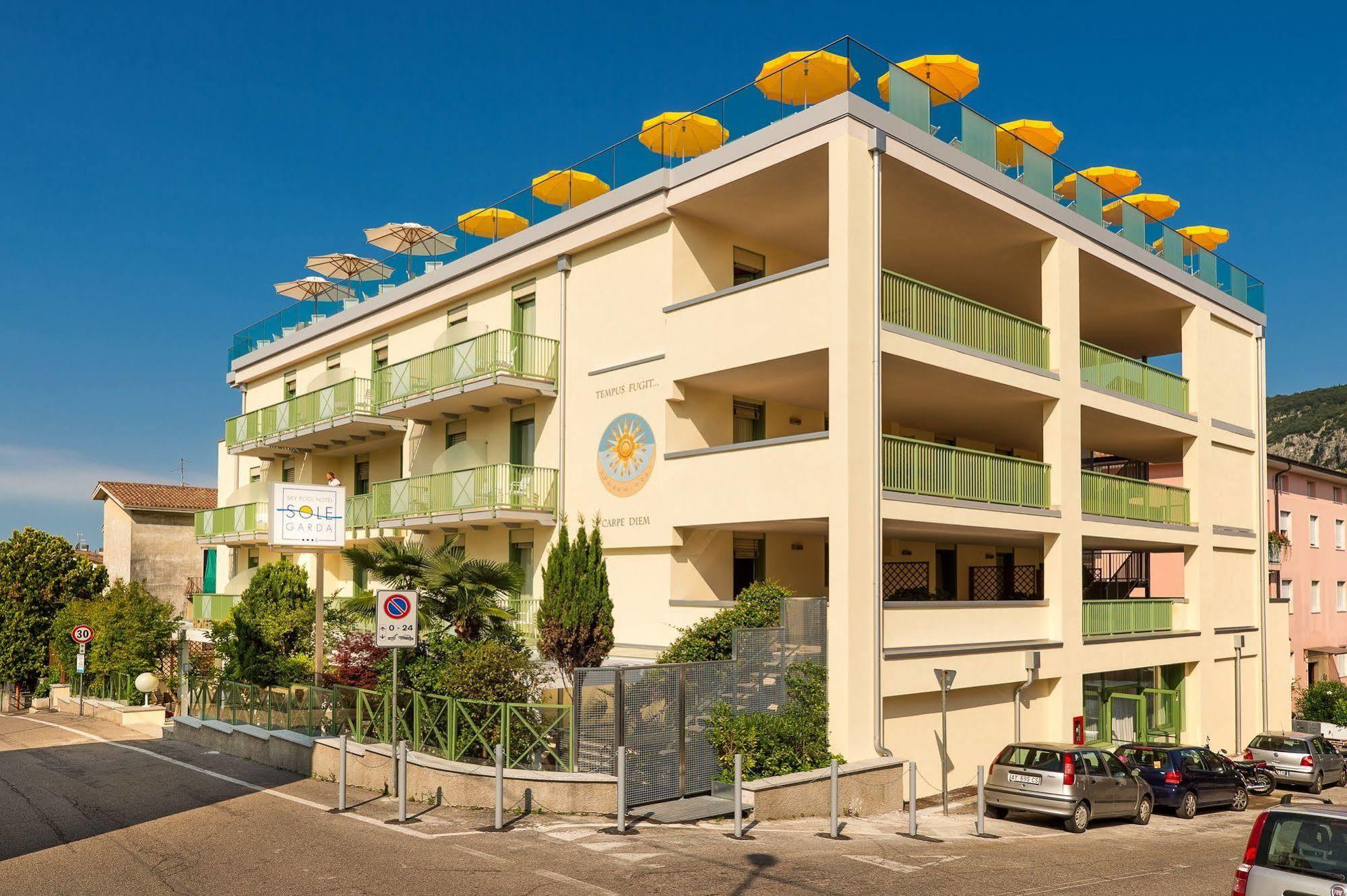 Sky Pool Hotel Sole Garda Garda  Exterior photo