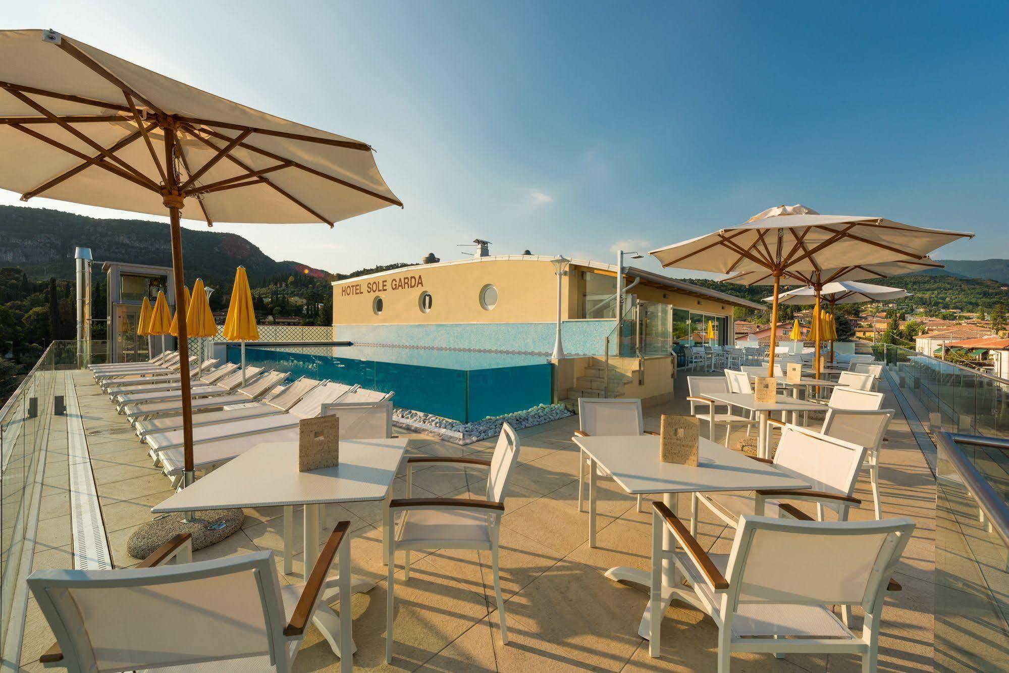 Sky Pool Hotel Sole Garda Garda  Exterior photo
