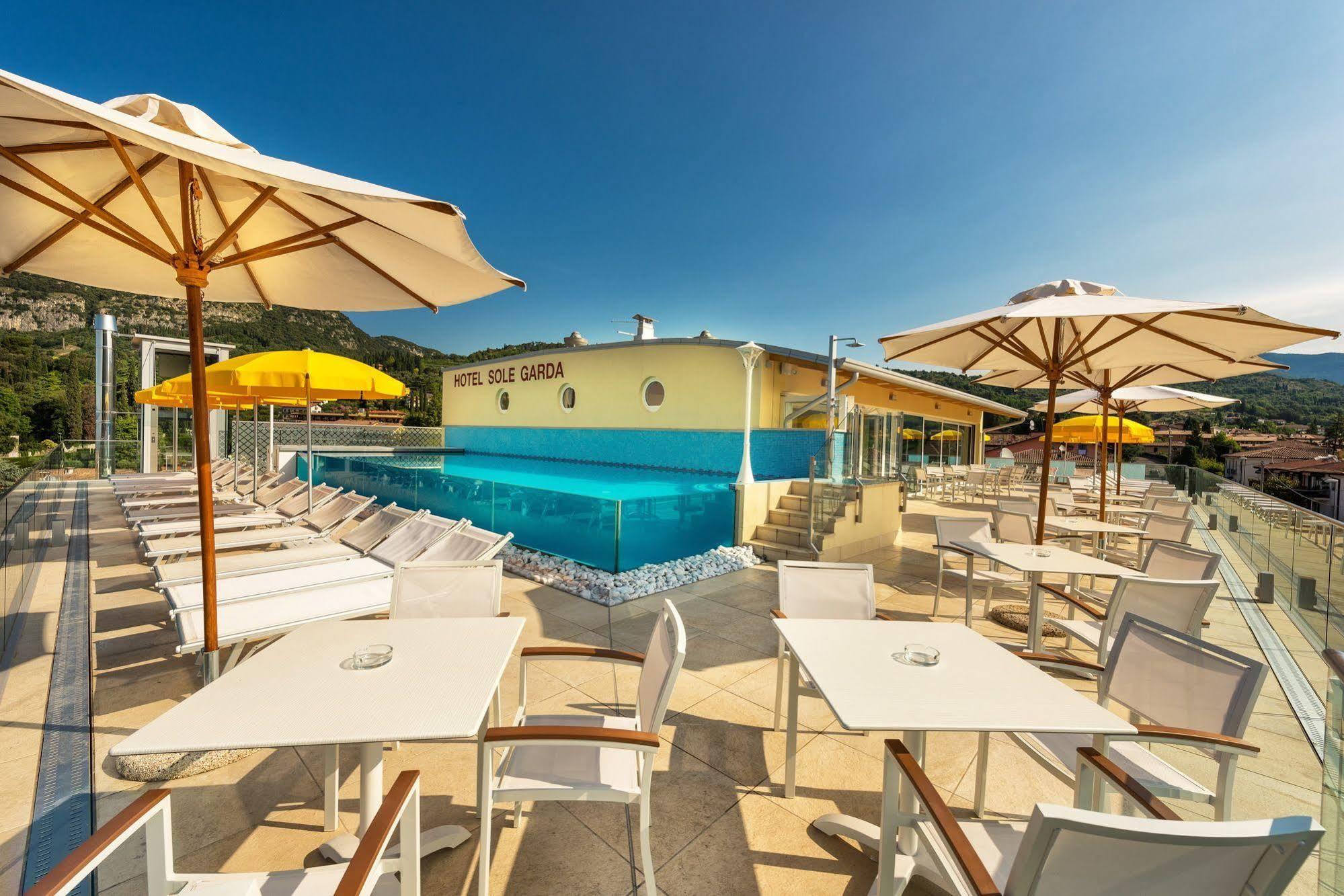 Sky Pool Hotel Sole Garda Garda  Exterior photo