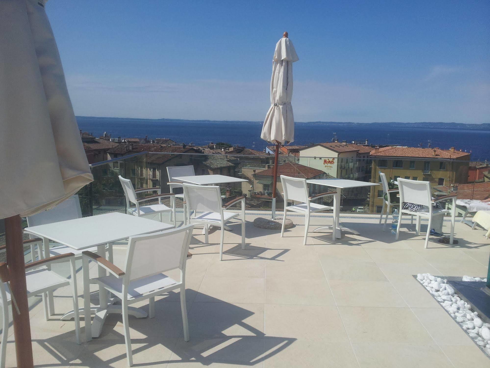 Sky Pool Hotel Sole Garda Garda  Exterior photo